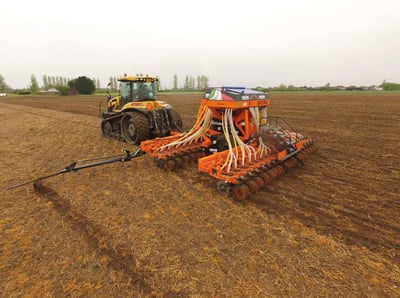 RYETEC MAAG 6 METRE GRAIN AND FERTILIZER DIRECT LOW-DISTURBANCE DRILL ON STERILE SEED BED